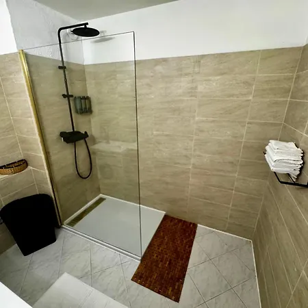 Le Saint Michel - Menton#monaco - 6 Persons - Parking- Bord De Apartment