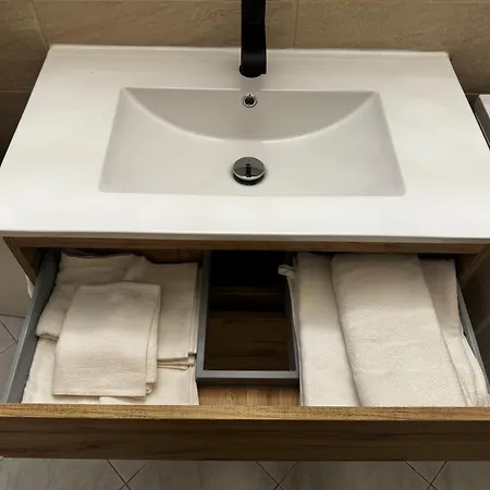 Le Saint Michel - Menton#Monaco - 6 Persons - Parking- Bord De Mer Apartment *