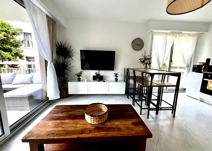 Le Saint Michel - Menton#Monaco - 6 Persons - Parking- Bord De Mer *