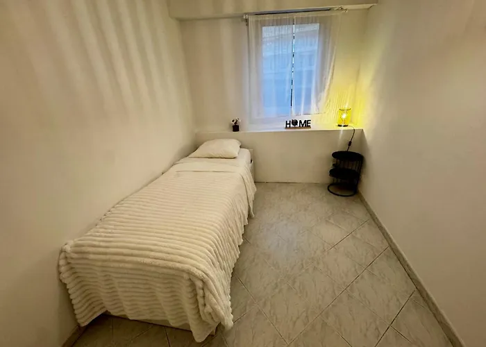 Le Saint Michel - Menton#Monaco - 6 Persons - Parking- Bord De Mer *