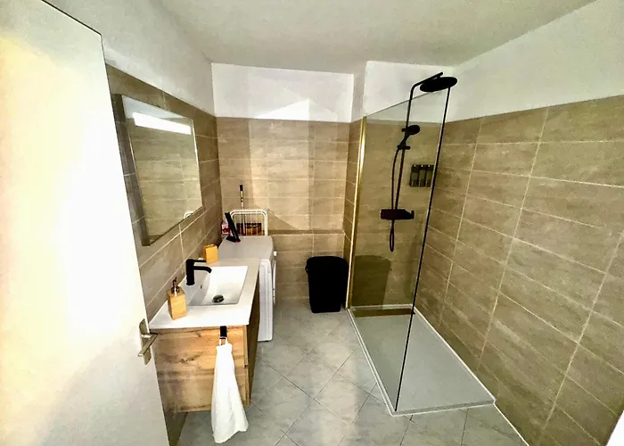 Apartment Le Saint Michel - Menton#monaco - 6 Persons - Parking- Bord De Menton